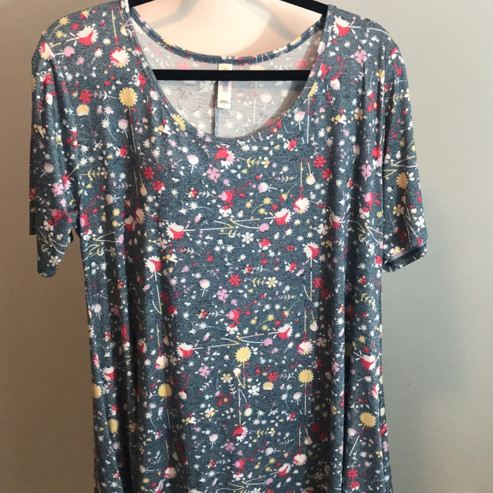 BNWT Perfect T